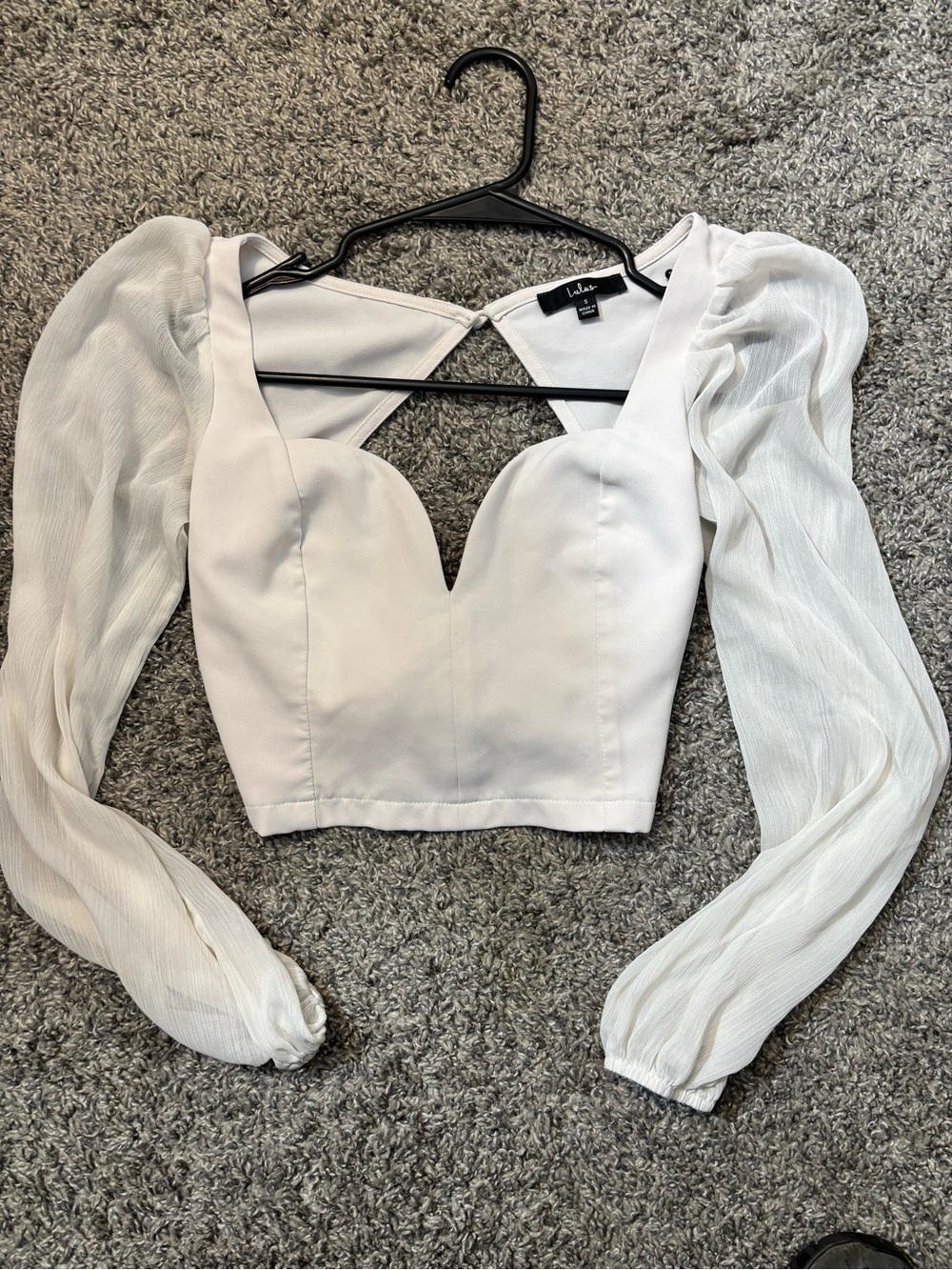 Lulu's White Sweetheart Puff-Sleeve Cropped Top